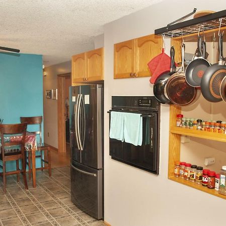Tiga Bed And Breakfast Йелоунайф Екстериор снимка