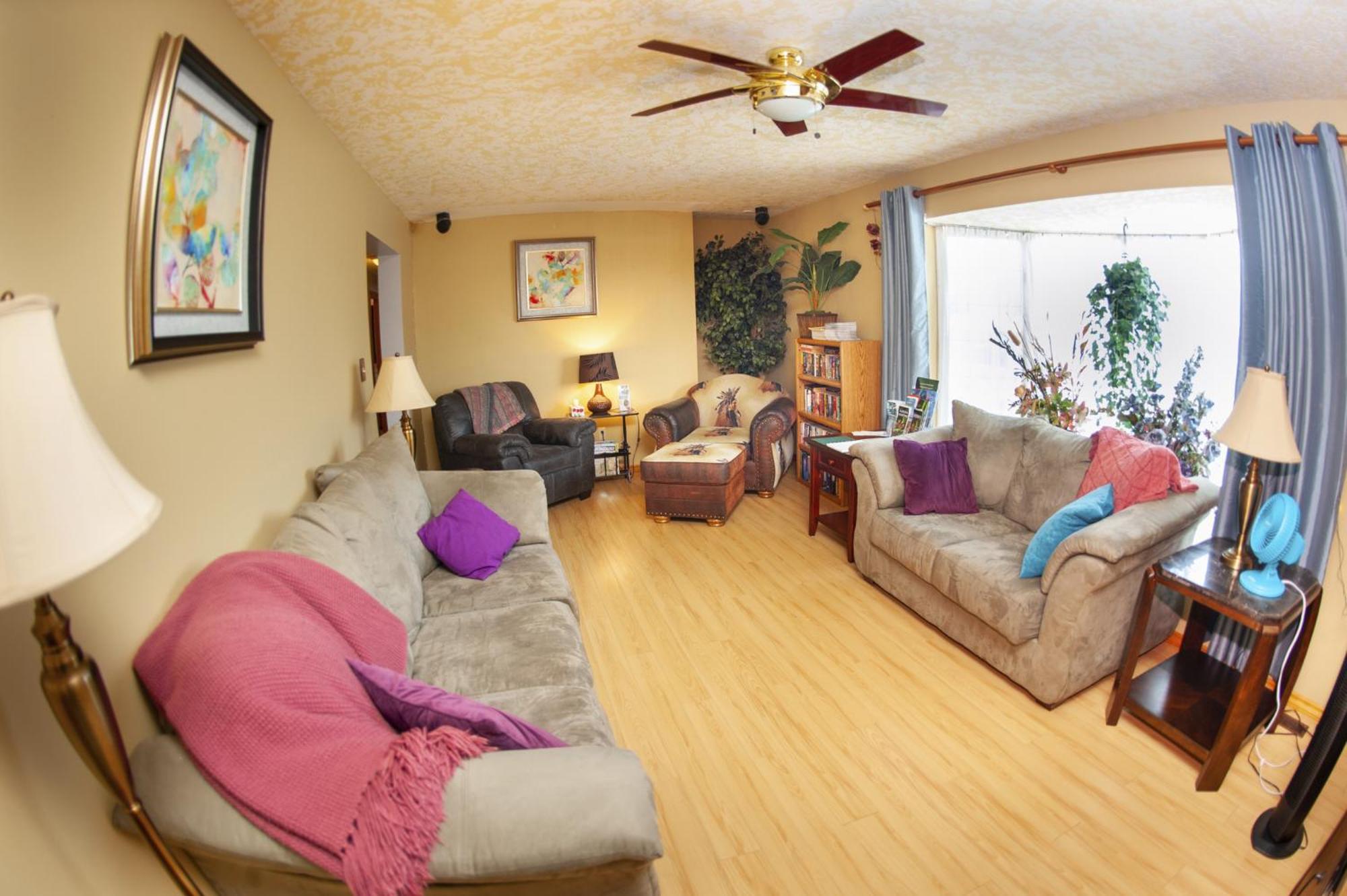 Tiga Bed And Breakfast Йелоунайф Екстериор снимка